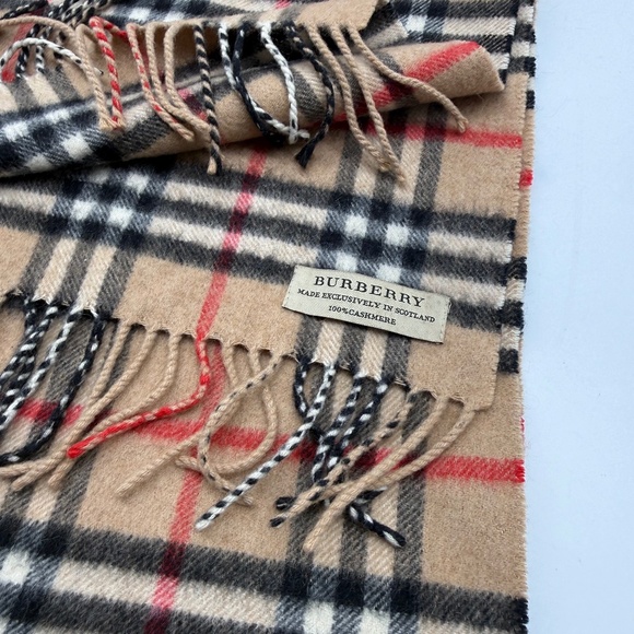 Burberry Cashmere scarf